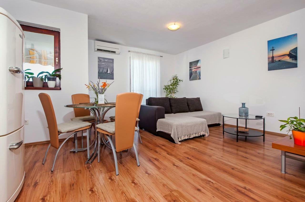 Apartment Thalassa Rovinj Exterior photo