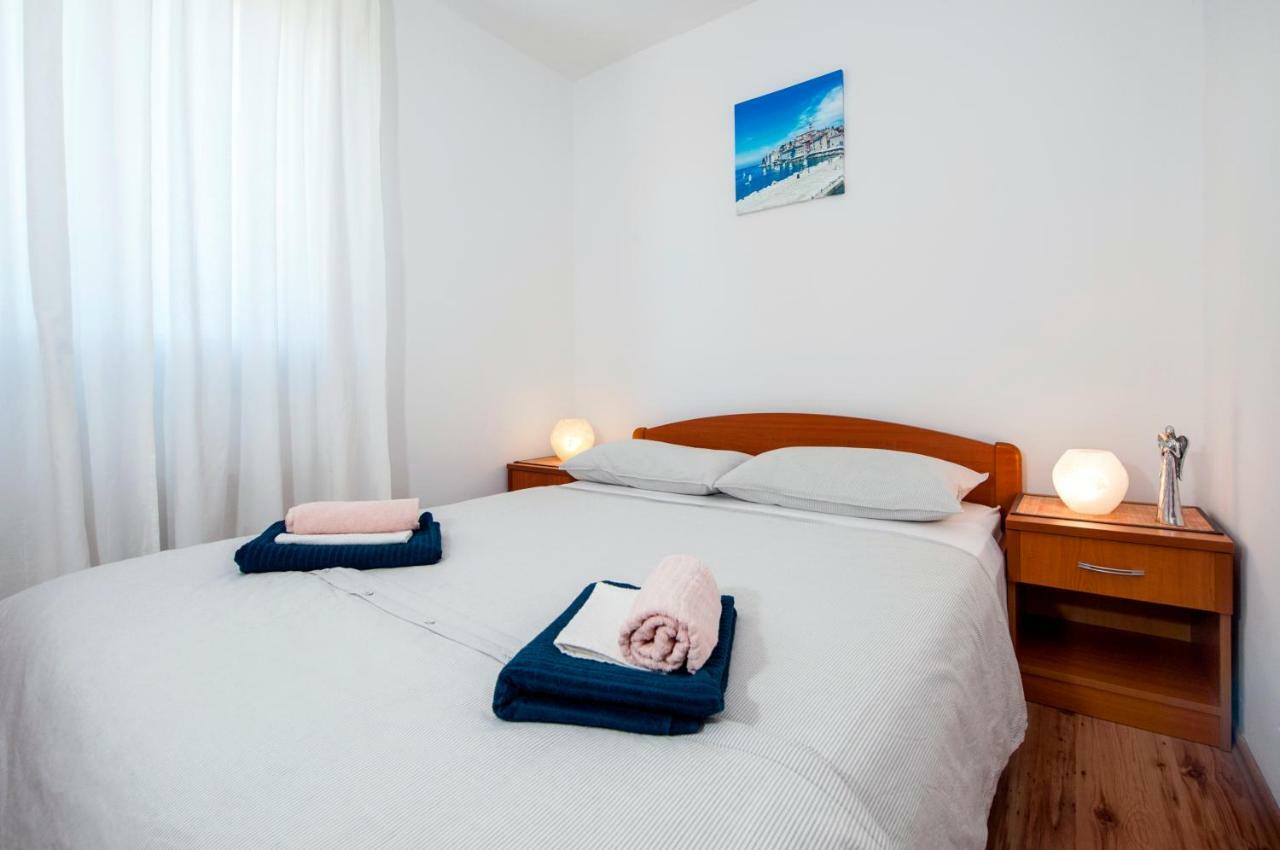 Apartment Thalassa Rovinj Exterior photo