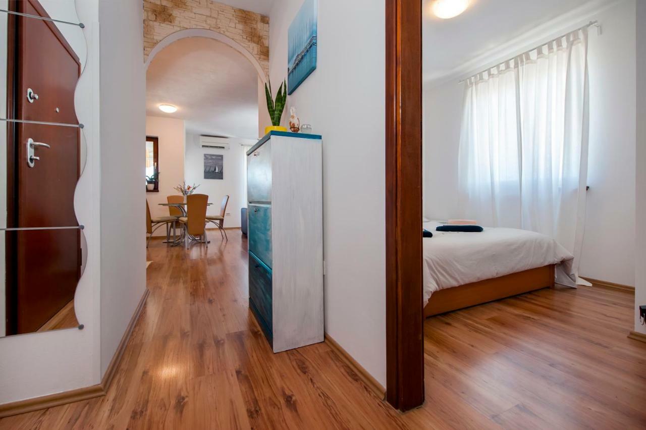 Apartment Thalassa Rovinj Exterior photo