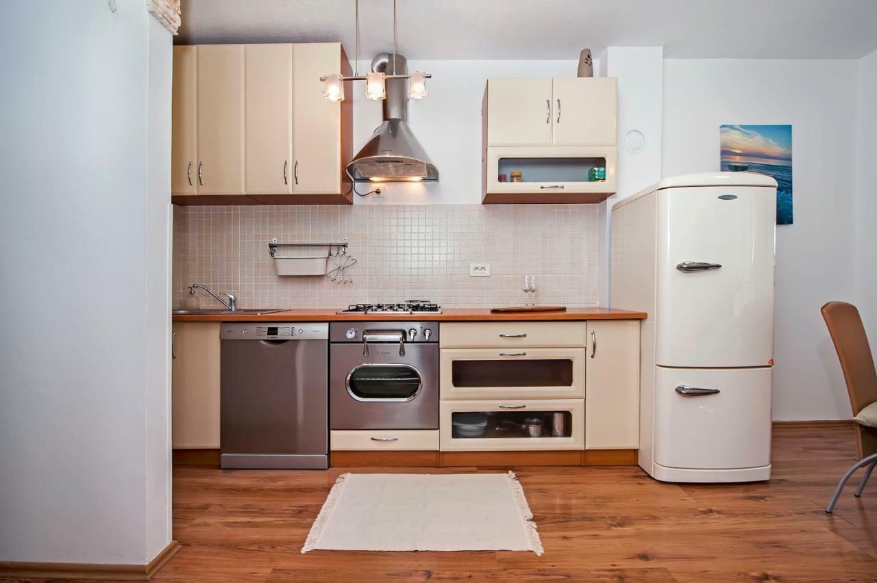 Apartment Thalassa Rovinj Exterior photo